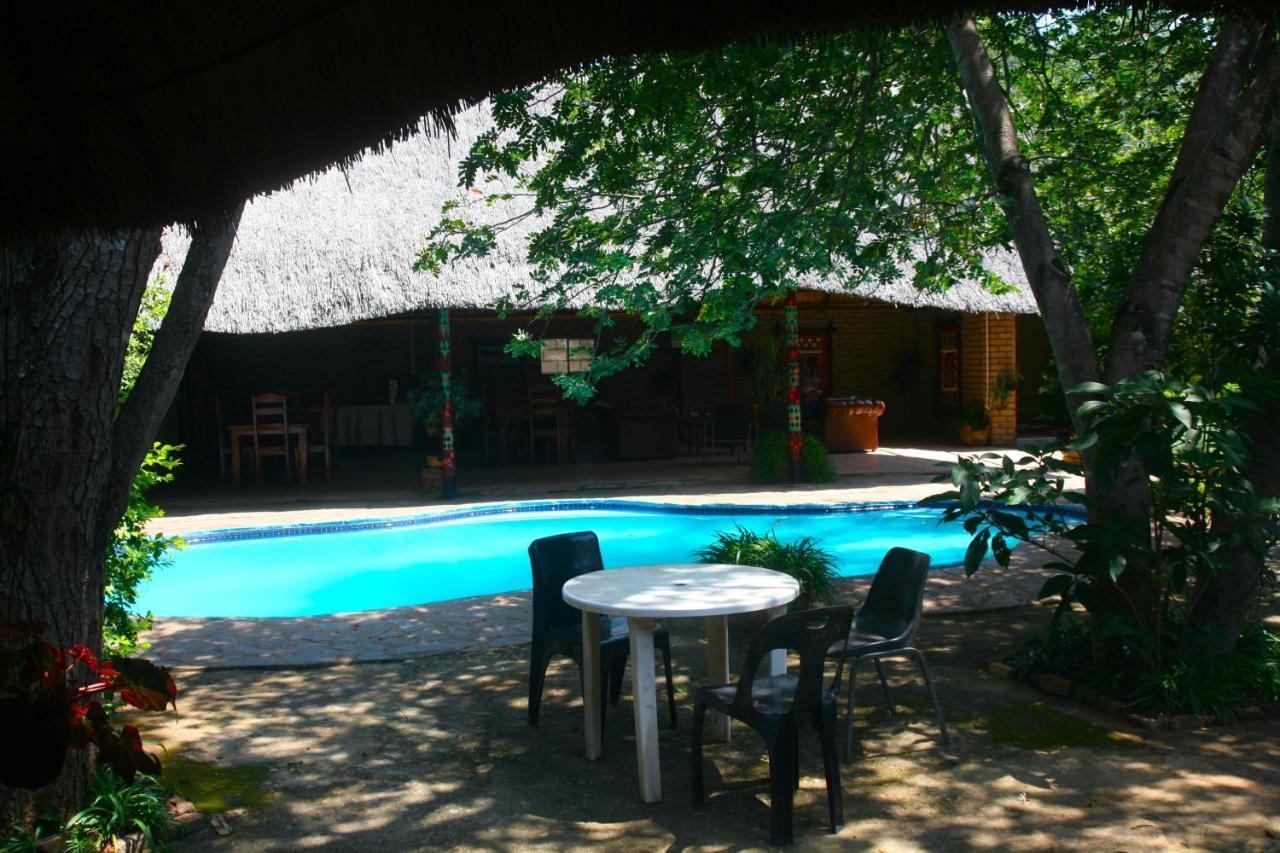 Mawuya Lodge ヴィクトリア・フォールズ エクステリア 写真