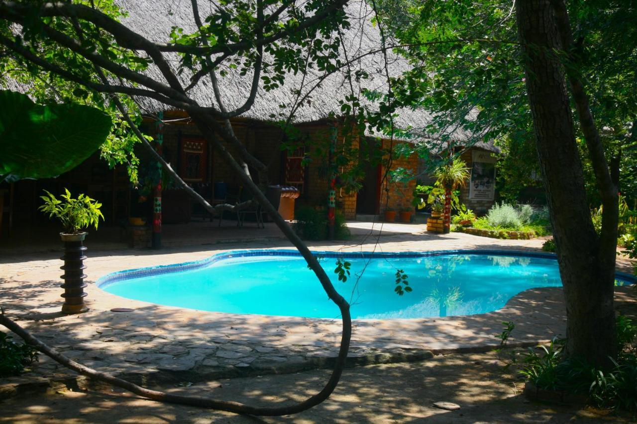 Mawuya Lodge ヴィクトリア・フォールズ エクステリア 写真